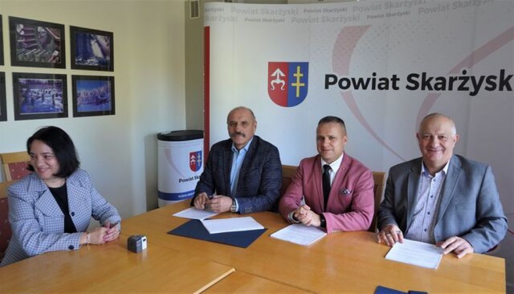 Umowa na II etap remontu drogi powiatowej Gózd – Psary – Bodzentyn w gminie Łączna podpisana