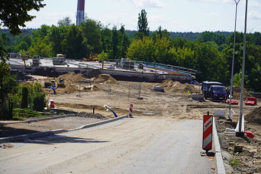 Widoczny postęp prac przy budowie wiaduktu (zdjęcia)